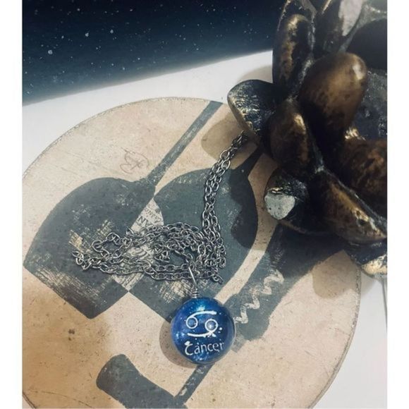Cancer BLUE GLOBE ZODIAC STAR SIGN HOROSCOPE NECKLACE - Picture 4 of 9